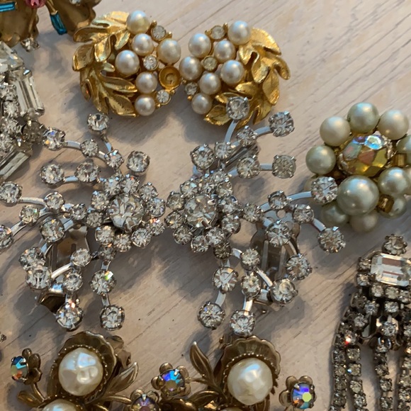 Vintage  earring bundle -10 pairs - Picture 3 of 11